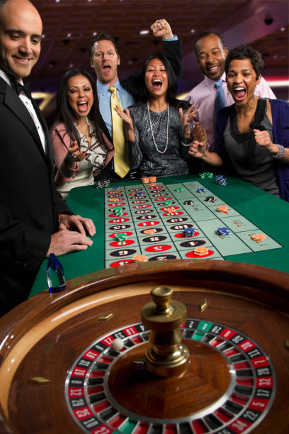 Golden Toad slot game interface on qq1221 link mobile app showing reels and symbols
